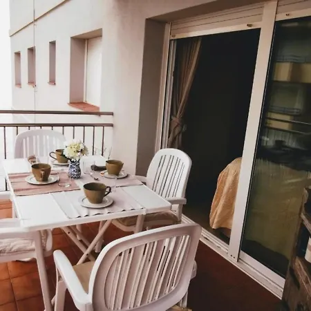 En Primera Línea De Mar En Platja D'aro, Tranquilo Y Soleado, Con Terraza Y Parking - Es-209-23 Apartamento *